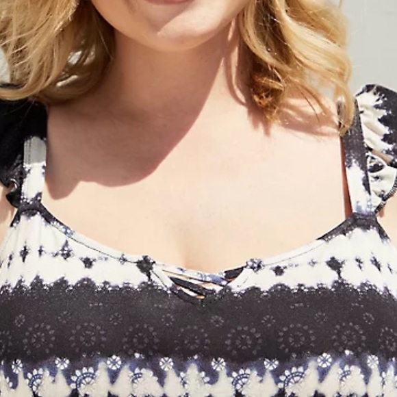 Black Tie Dye Super Soft Sweetheart Lace Up Tank - Picture 5 of 7